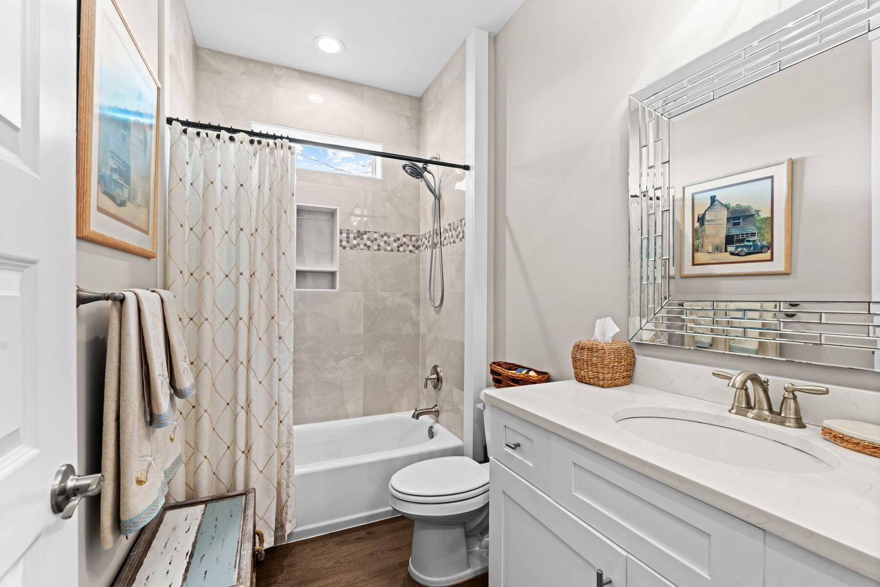 RIVIERA BEACH - Residential