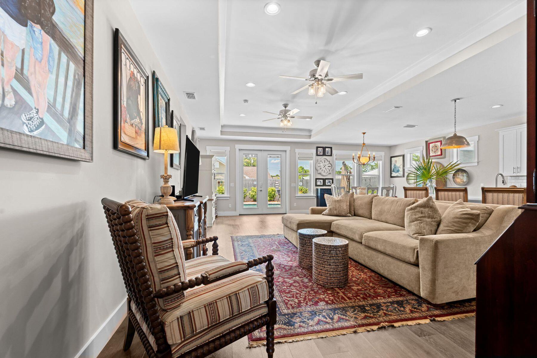 RIVIERA BEACH - Residential