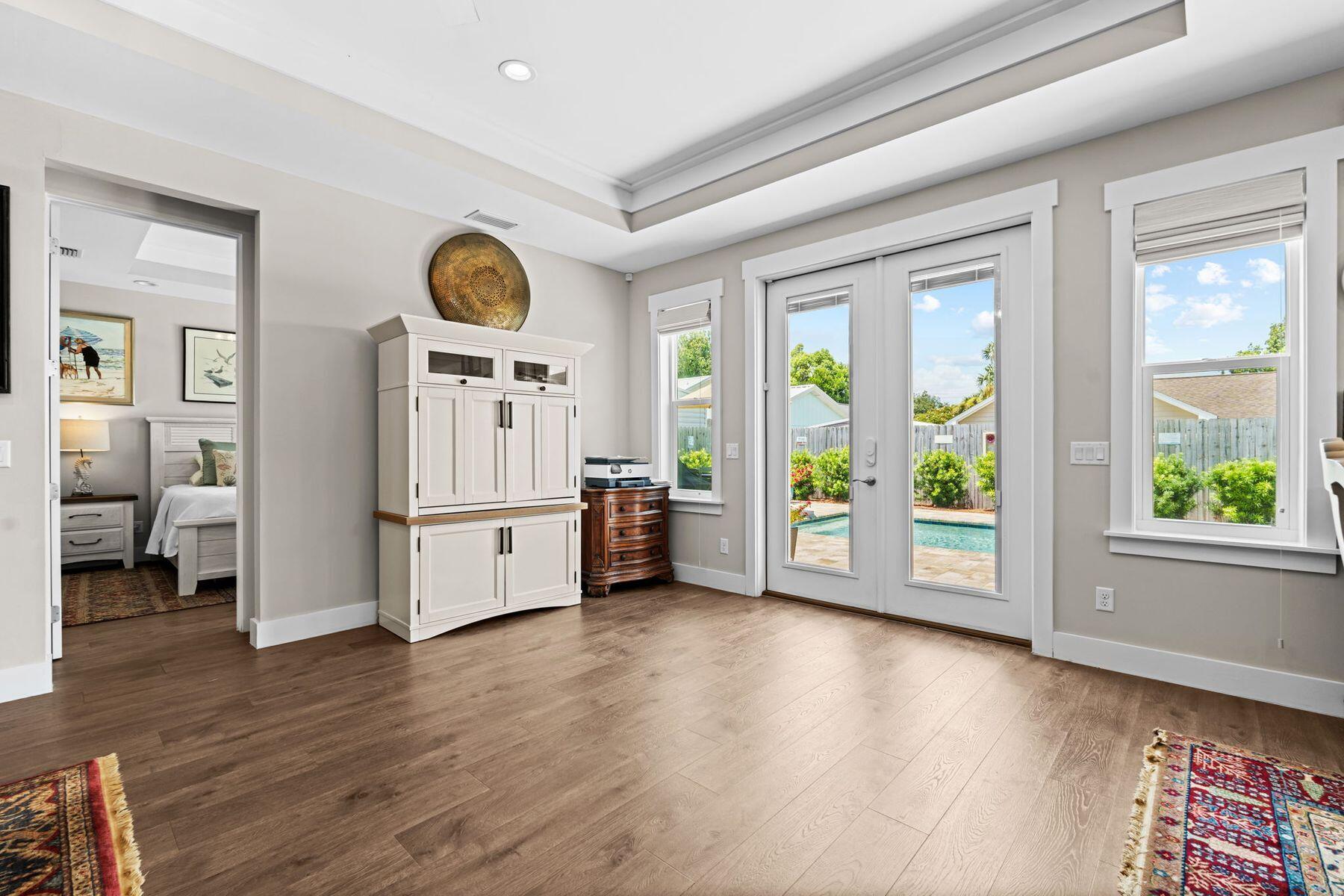 RIVIERA BEACH - Residential