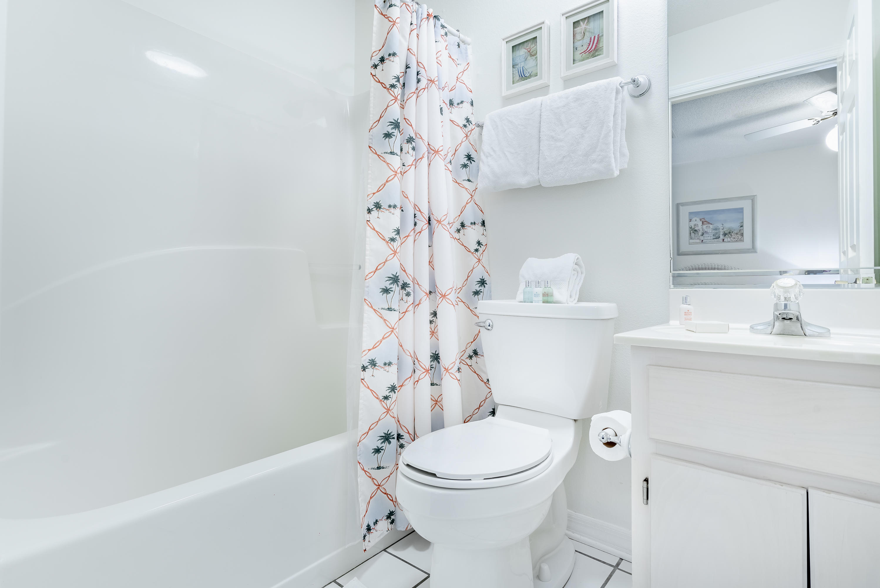 BEACHSIDE VILLAS - Residential