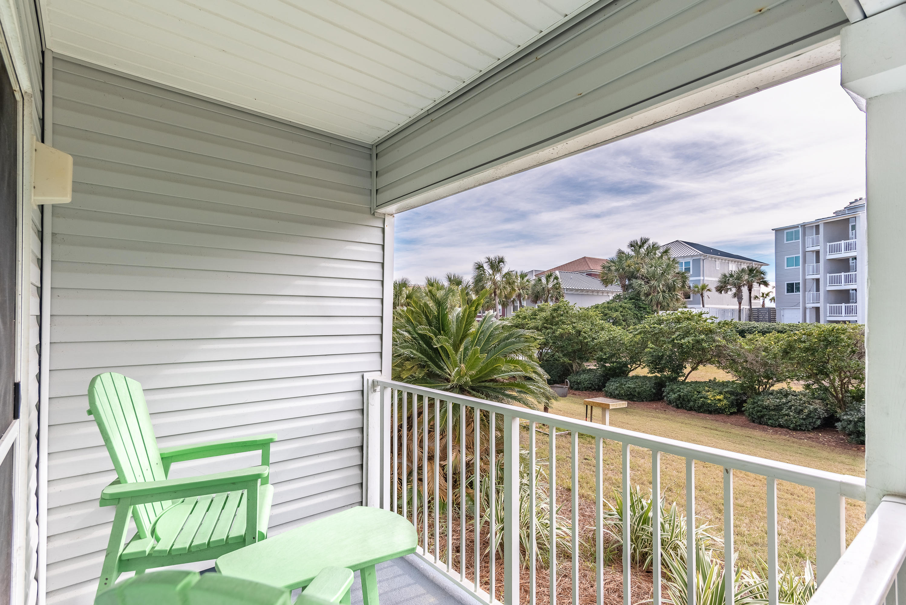 BEACHSIDE VILLAS - Residential