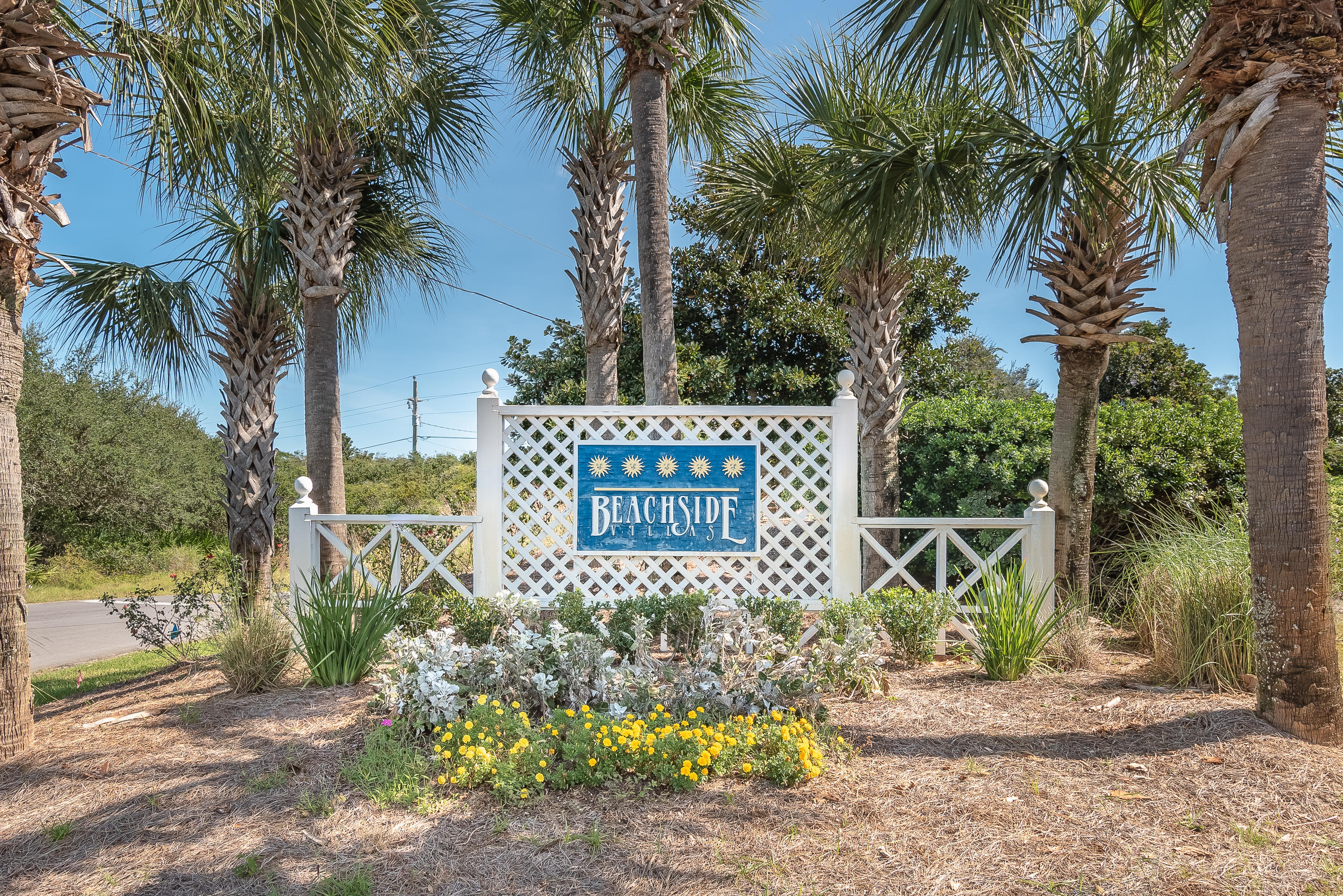 BEACHSIDE VILLAS - Residential