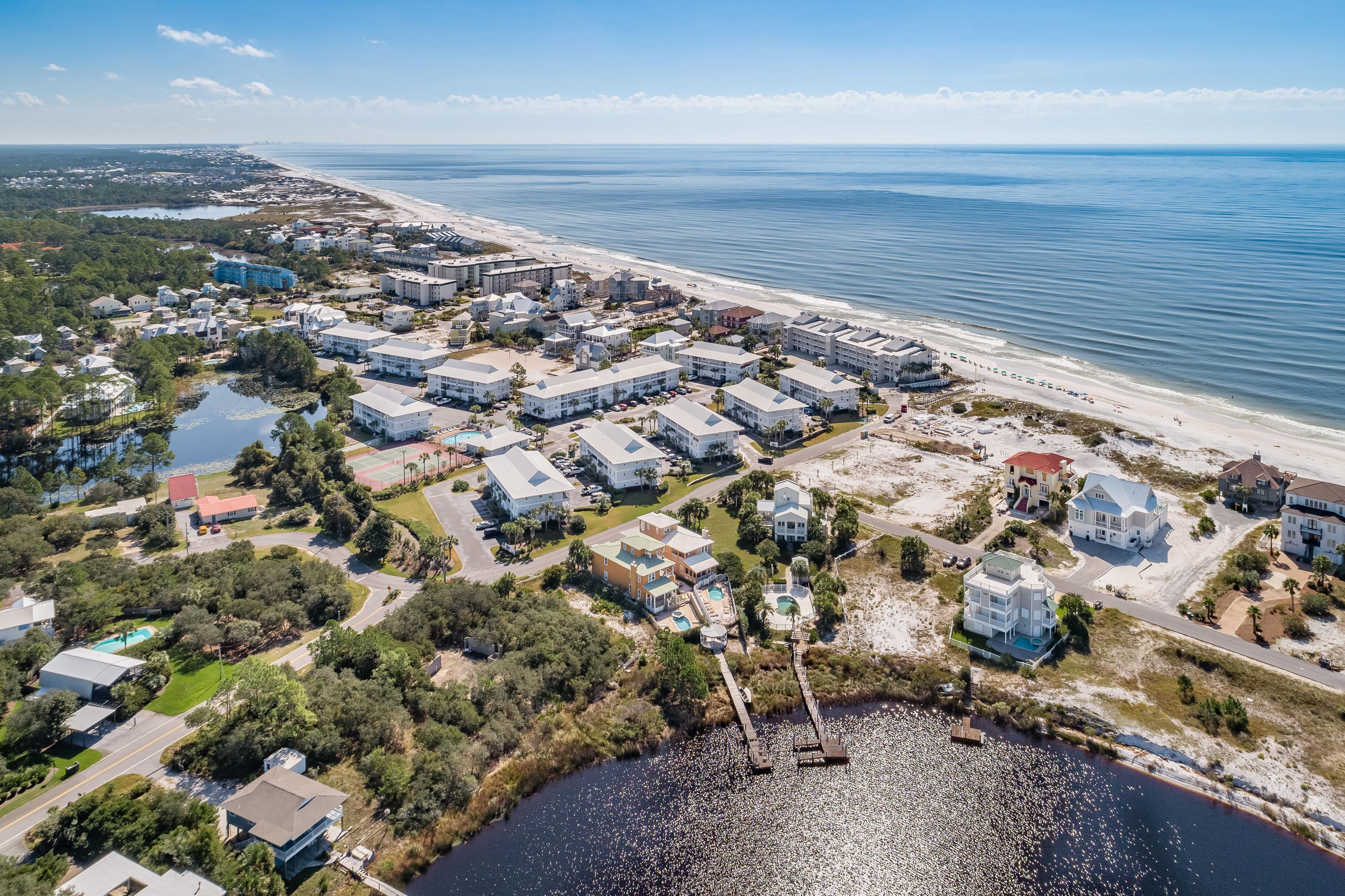 BEACHSIDE VILLAS - Residential