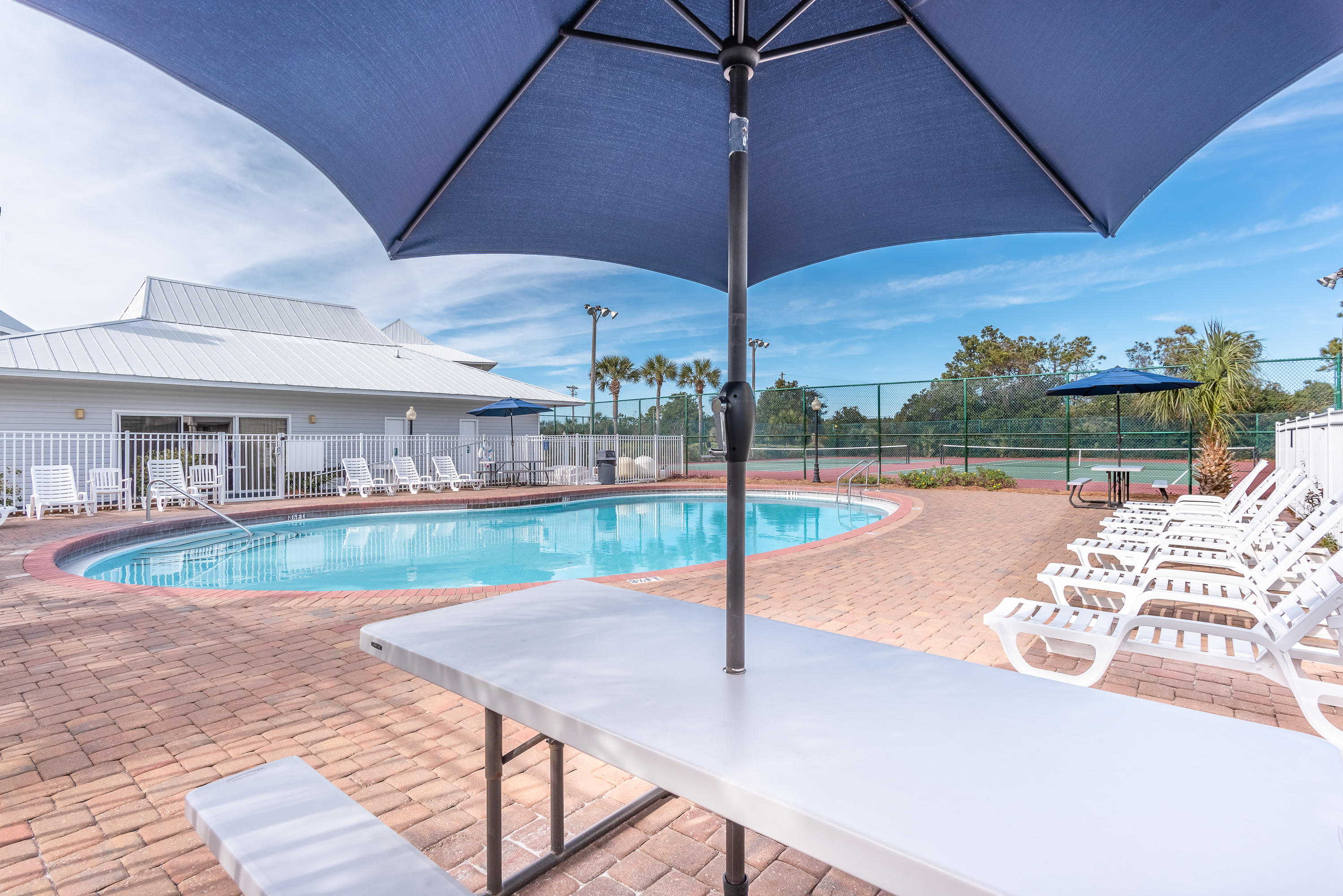 BEACHSIDE VILLAS - Residential