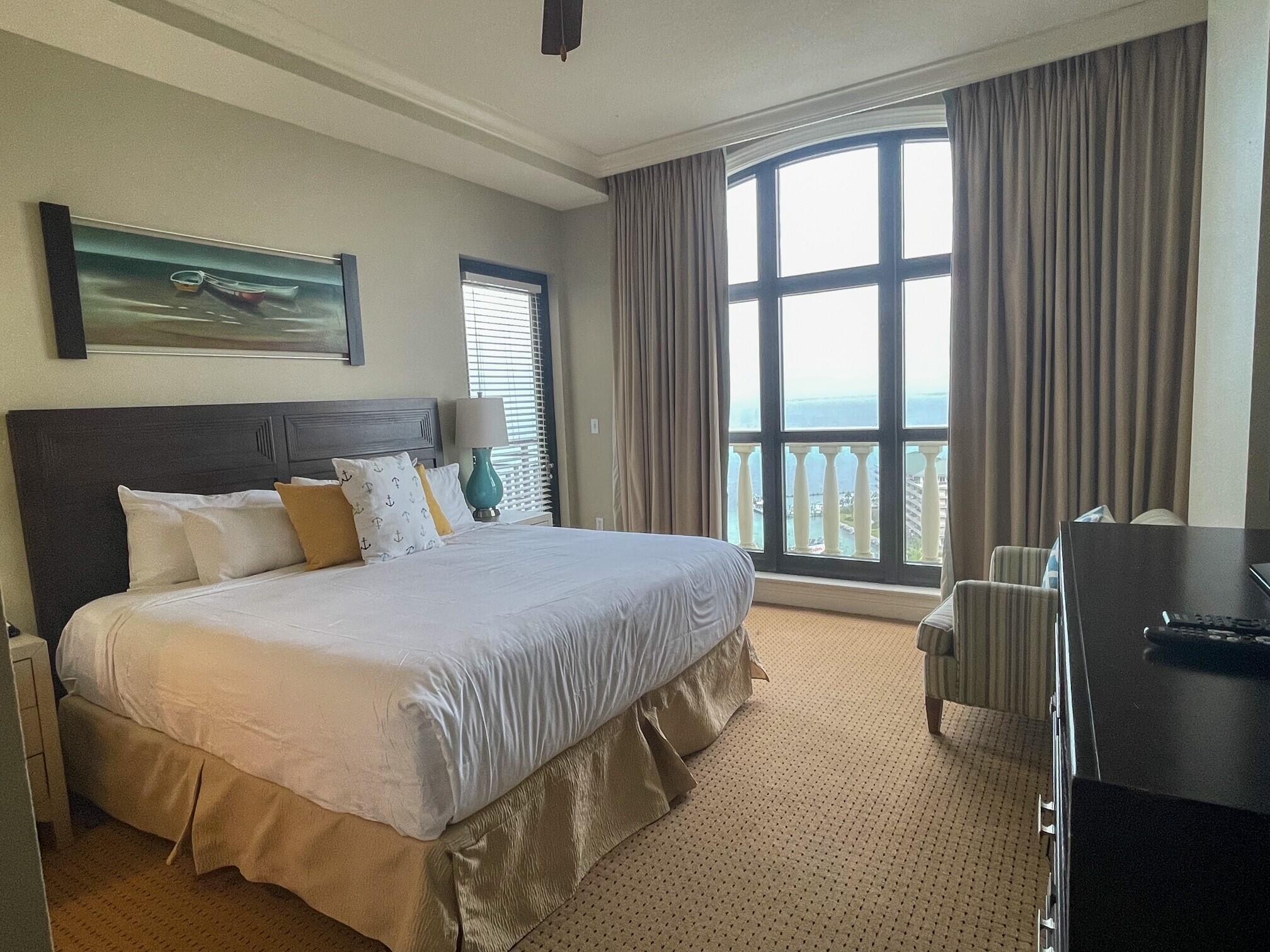 EMERALD GRANDE - Residential