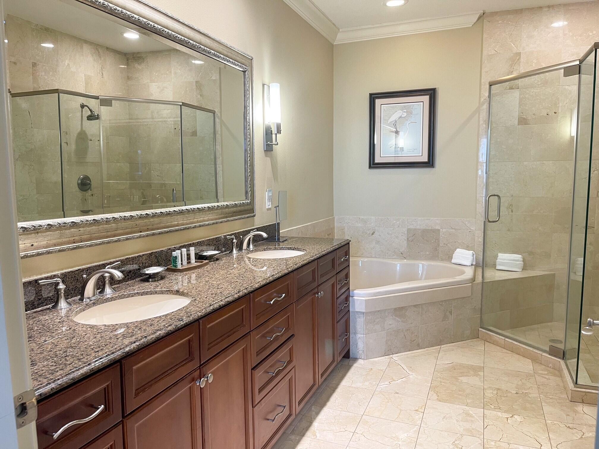 EMERALD GRANDE - Residential