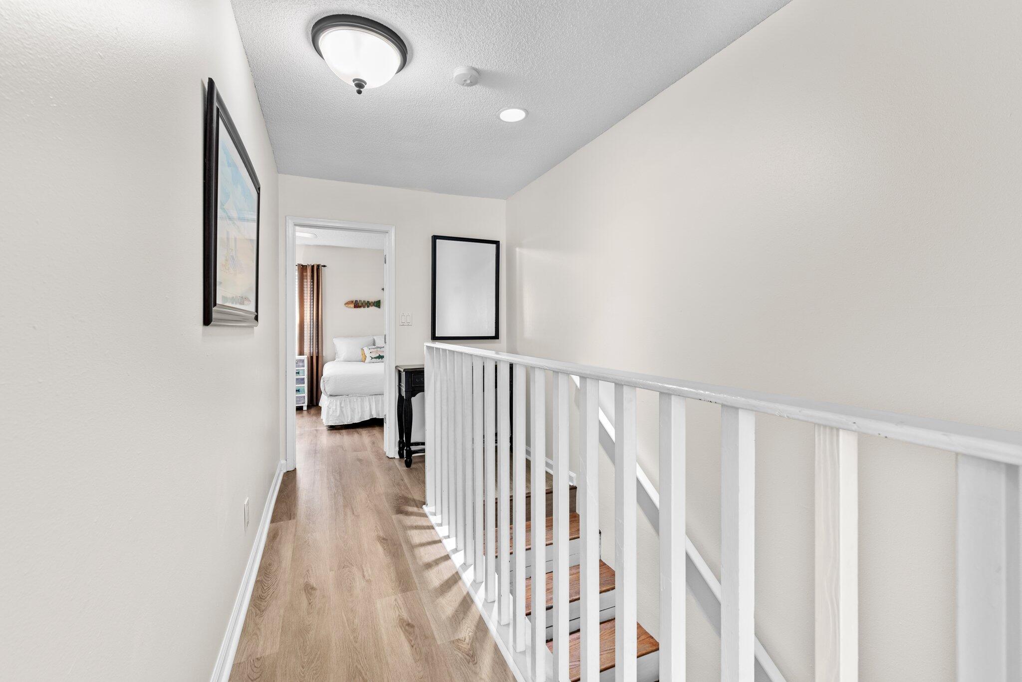 WOODLAND SHORES T/H PH 4 - Residential