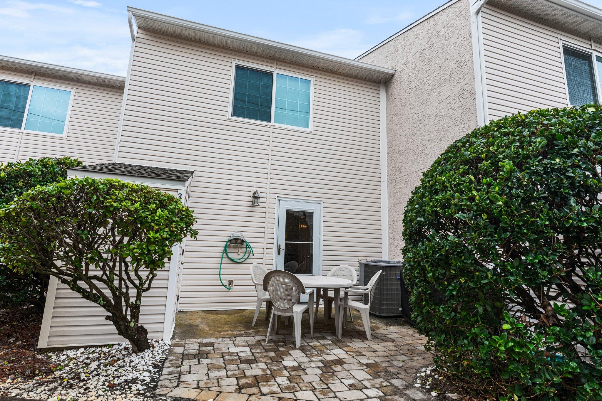 WOODLAND SHORES T/H PH 4 - Residential