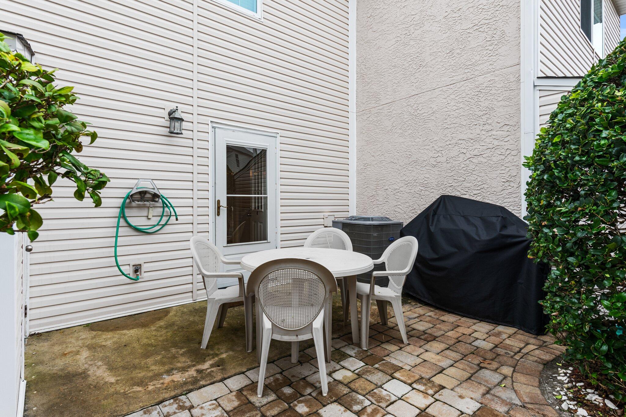 WOODLAND SHORES T/H PH 4 - Residential
