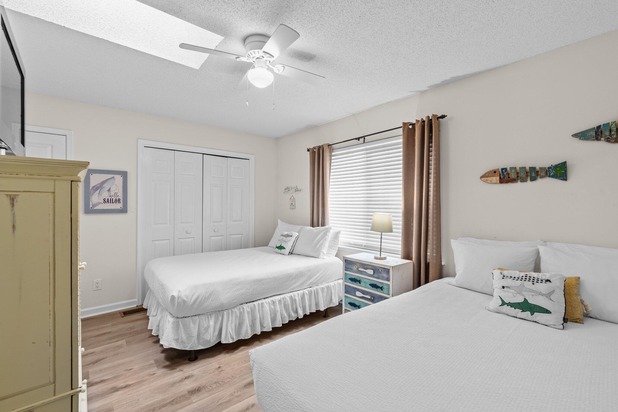 WOODLAND SHORES T/H PH 4 - Residential