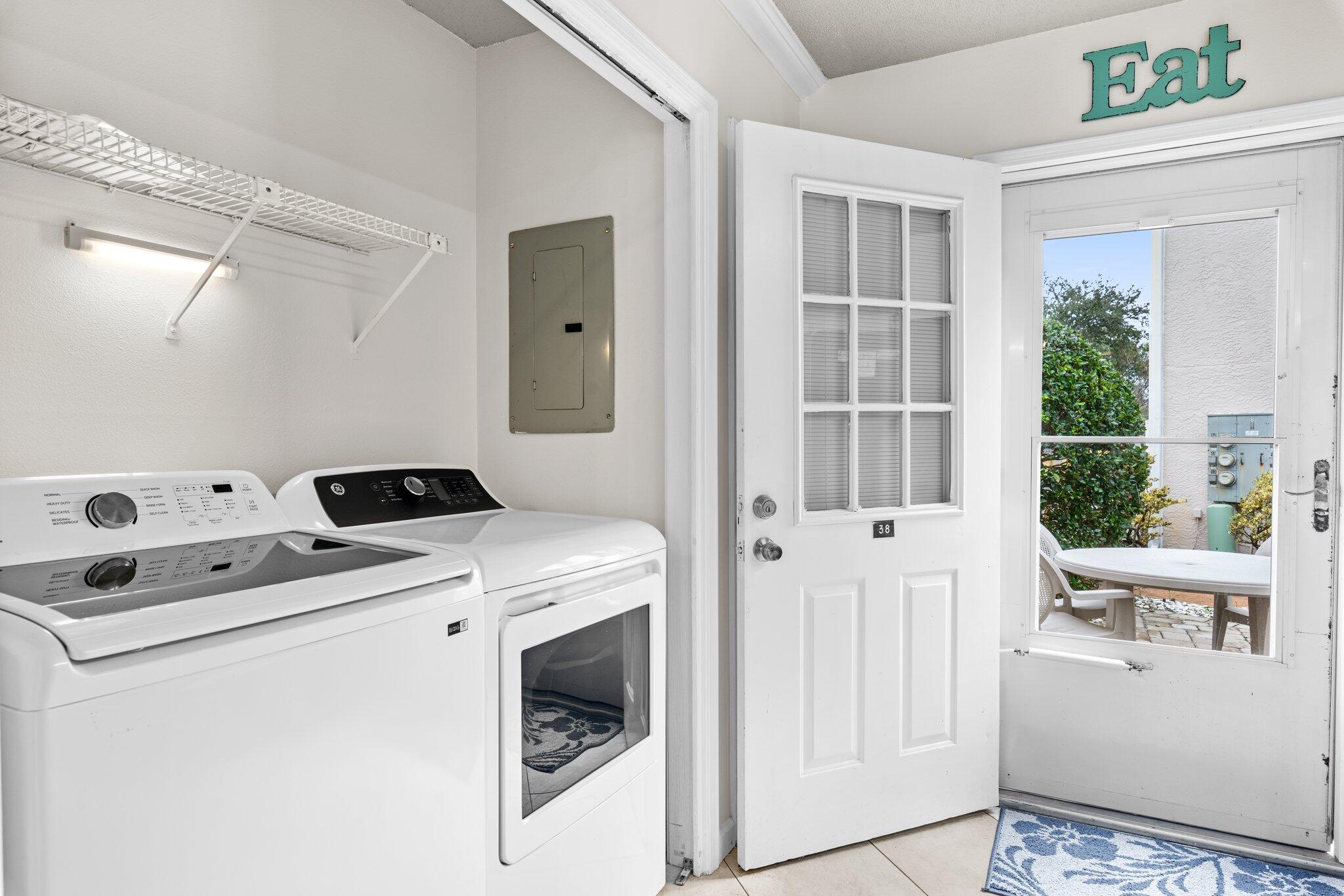 WOODLAND SHORES T/H PH 4 - Residential
