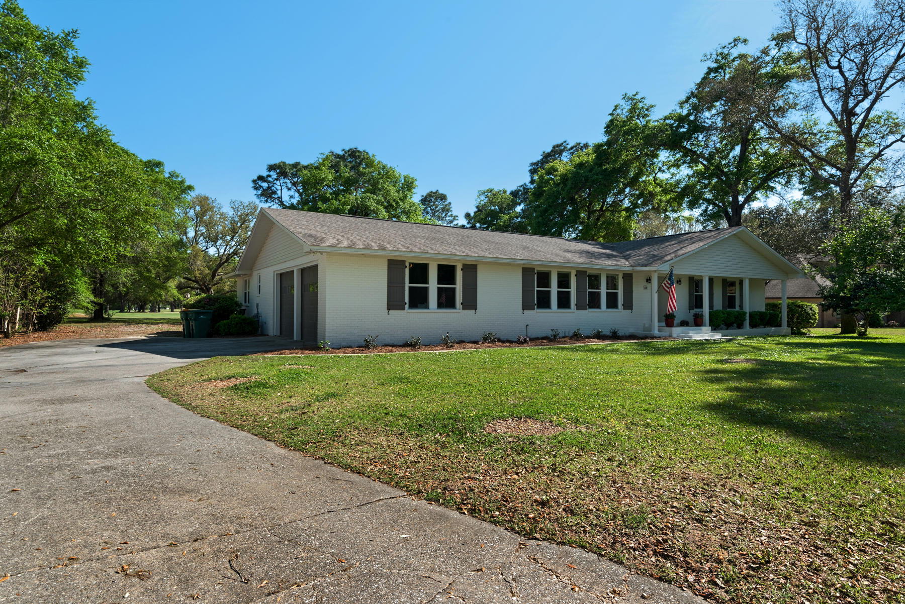 ROCKY BAYOU COUNTRY CLUB ESTATES 1 - Residential