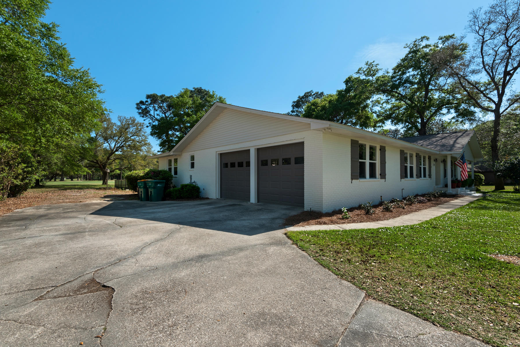 ROCKY BAYOU COUNTRY CLUB ESTATES 1 - Residential