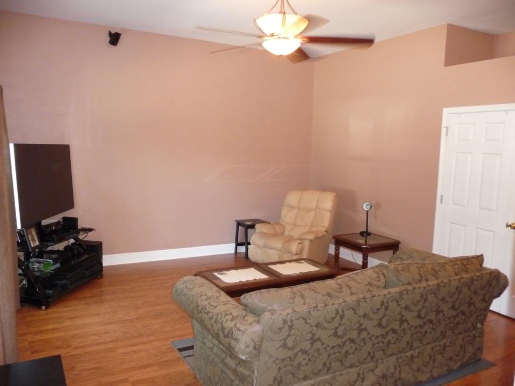 VILLA TASSO TOWN OF - Residential