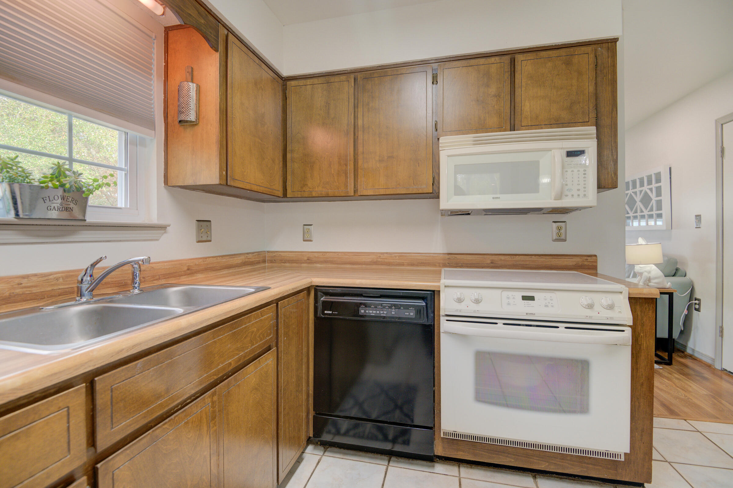 CANDLEWOOD VILLAGE - Residential