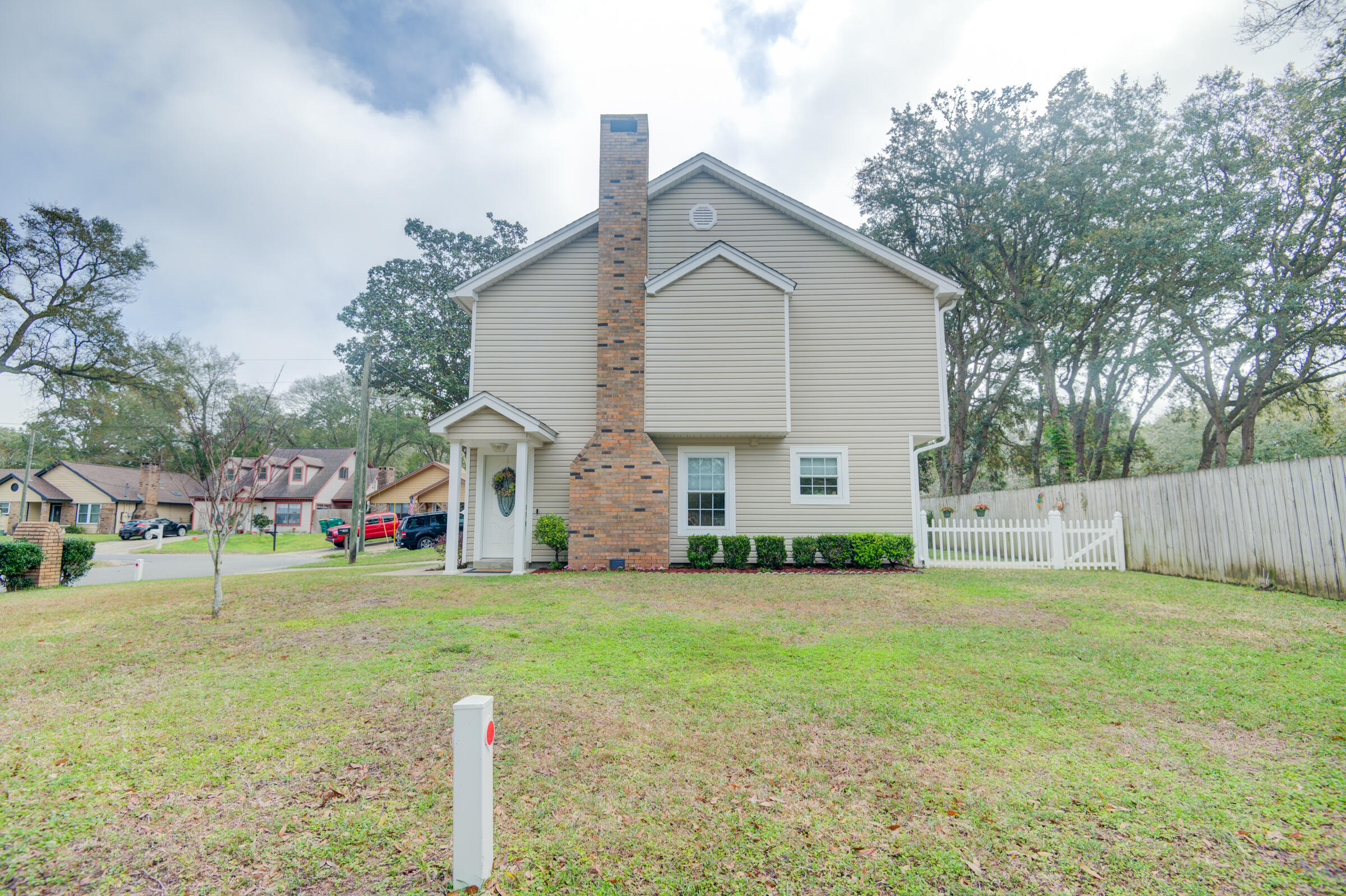 CANDLEWOOD VILLAGE - Residential