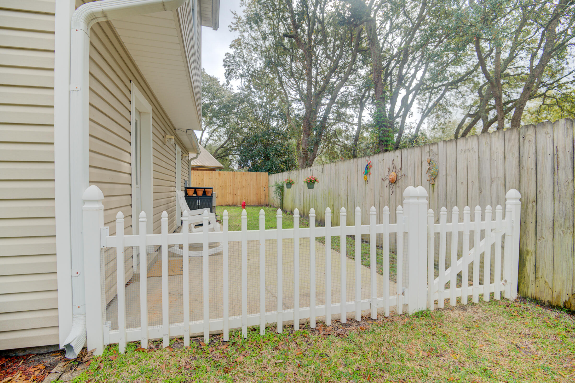 CANDLEWOOD VILLAGE - Residential