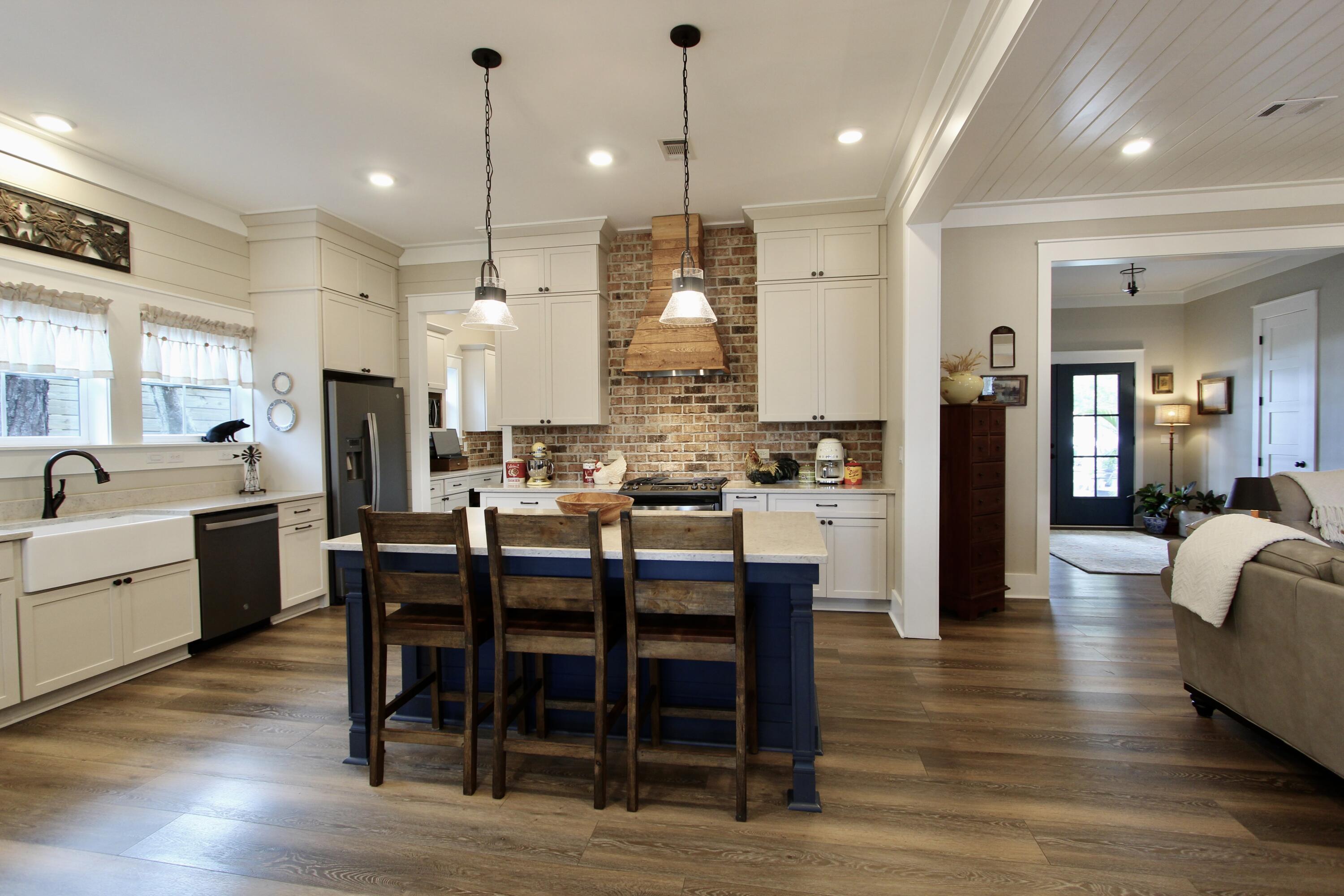 MCLEANS UNRECORDED - Residential