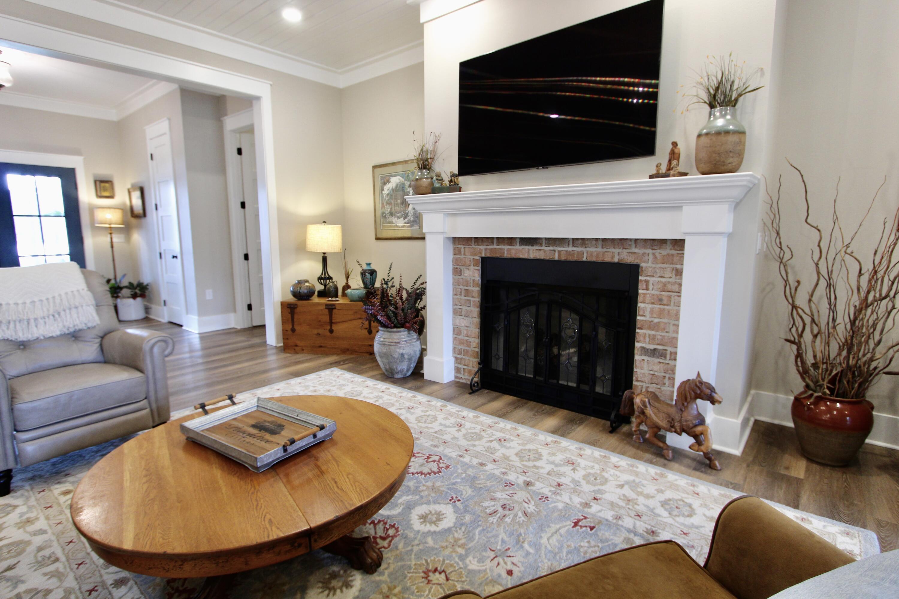 MCLEANS UNRECORDED - Residential