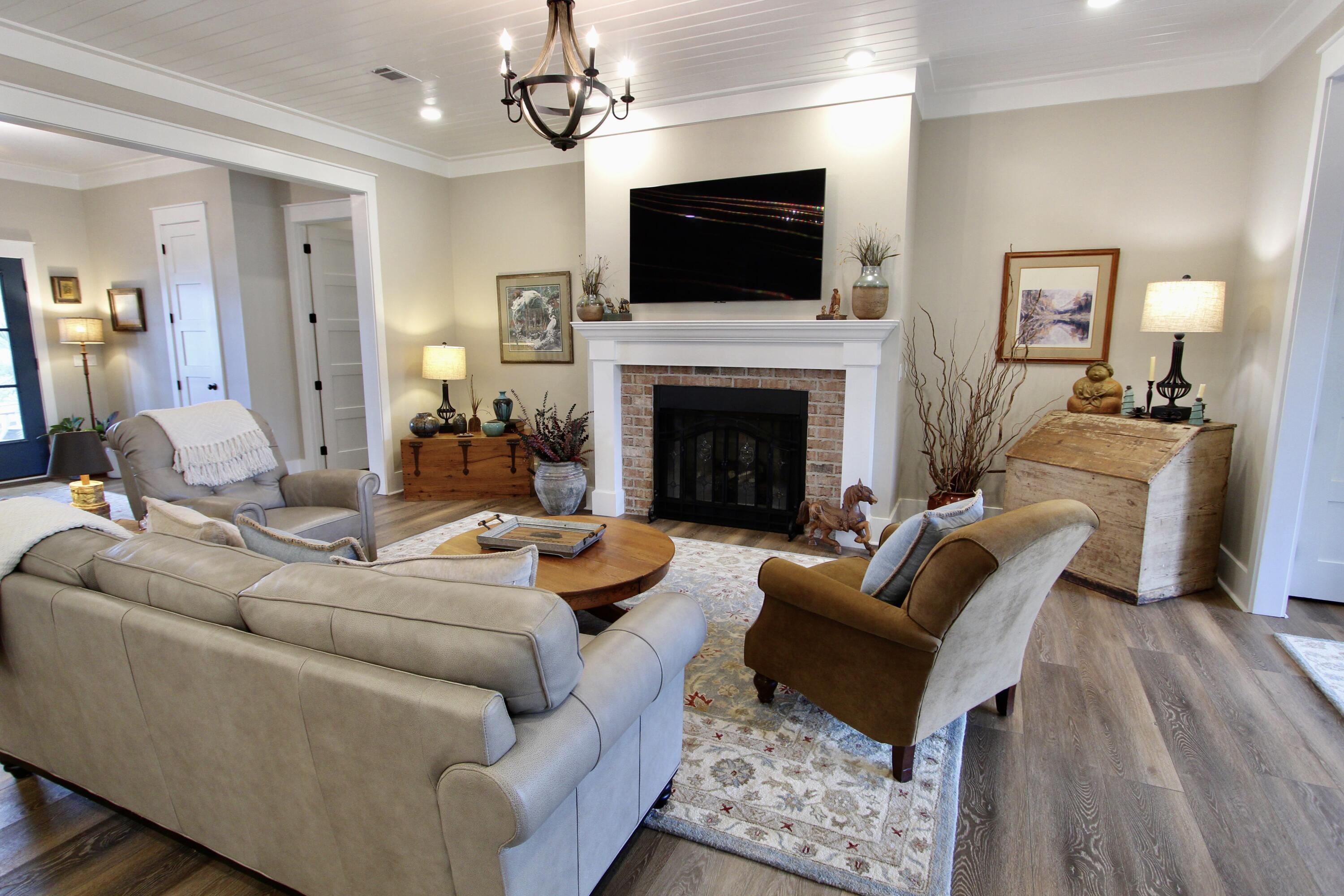 MCLEANS UNRECORDED - Residential