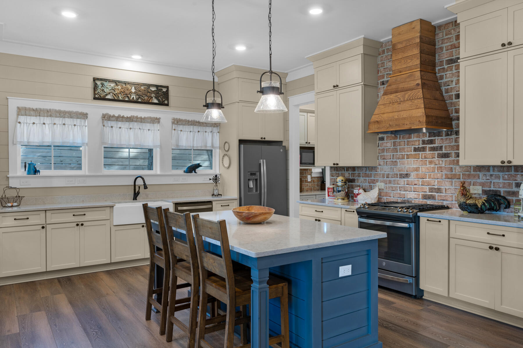 MCLEANS UNRECORDED - Residential