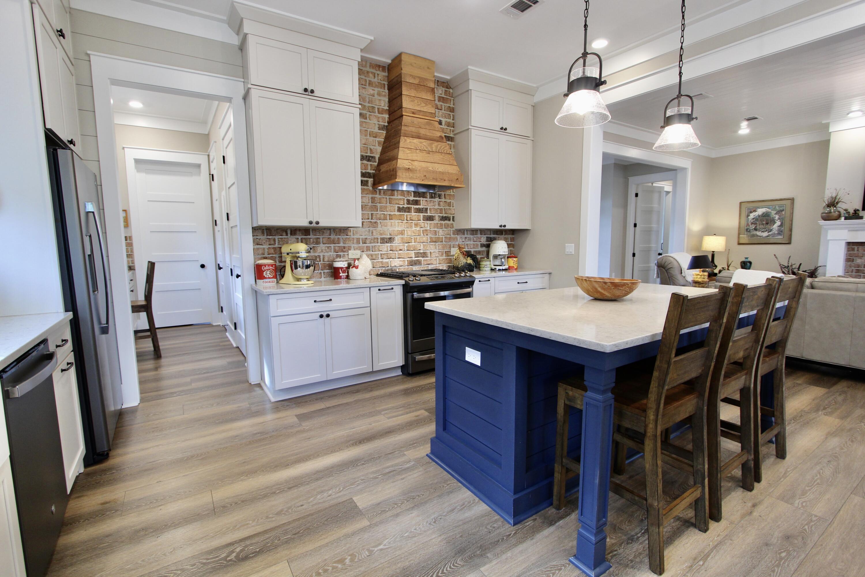 MCLEANS UNRECORDED - Residential