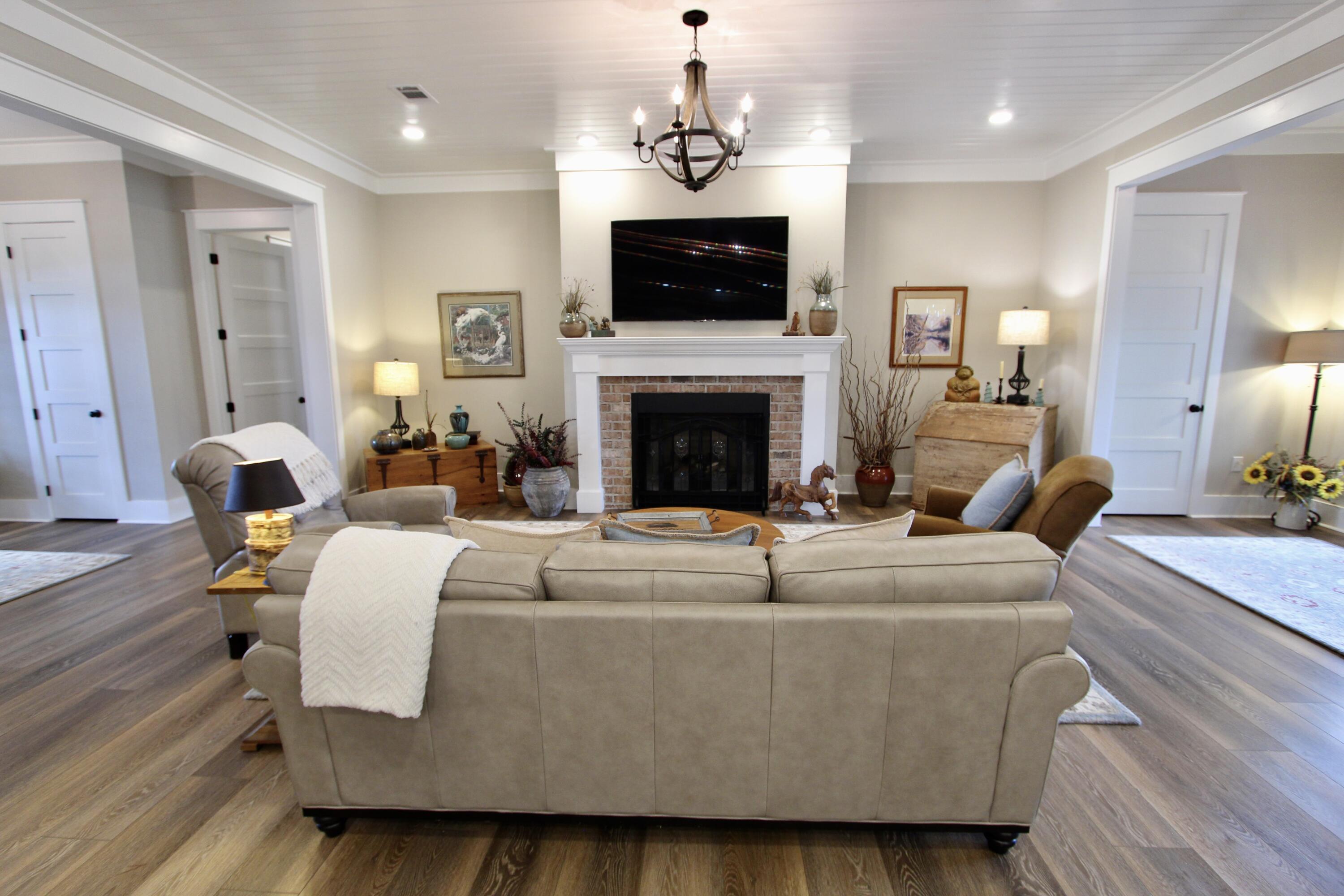 MCLEANS UNRECORDED - Residential