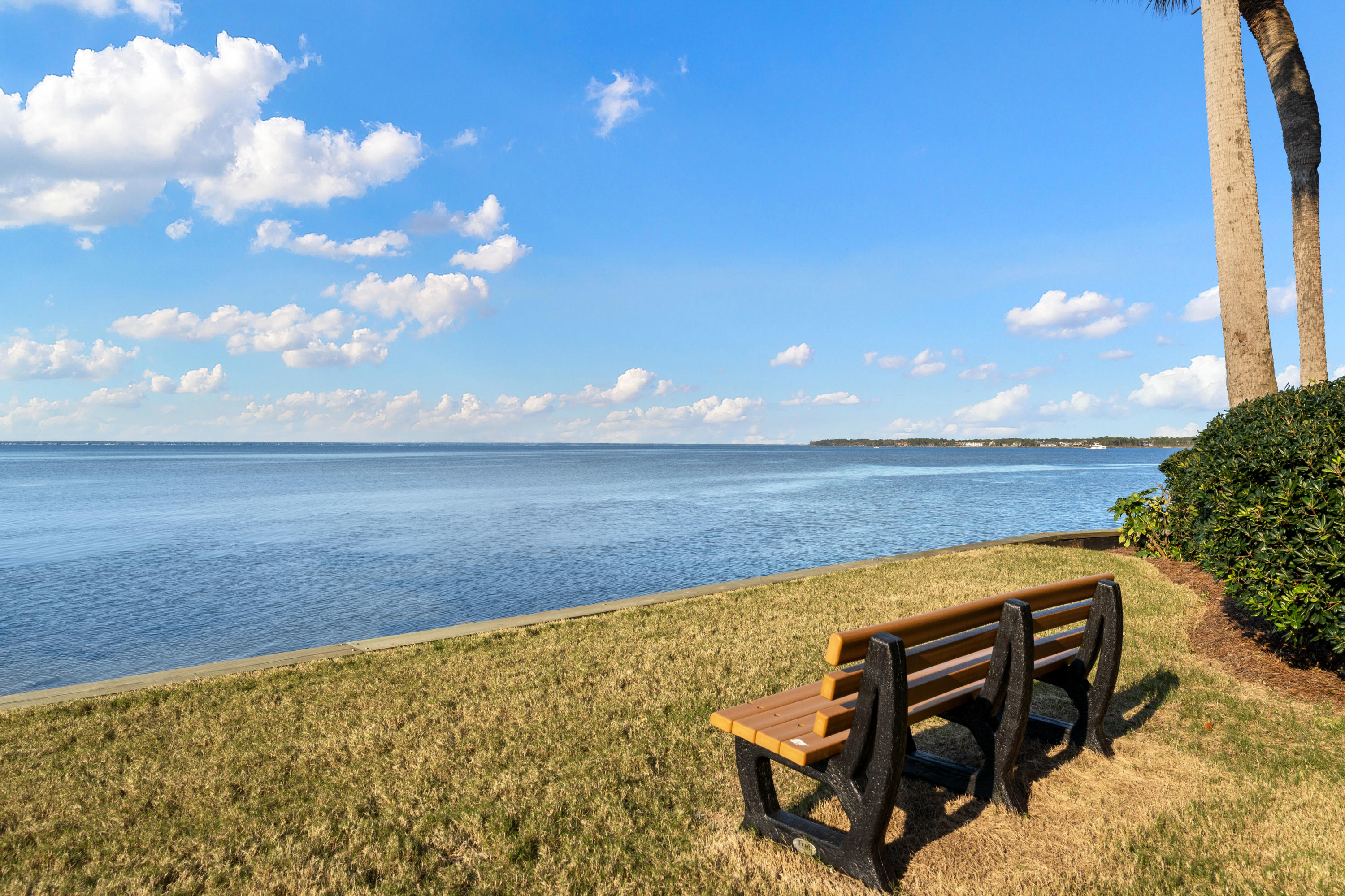 BAYSIDE CONDO SANDESTIN - Residential