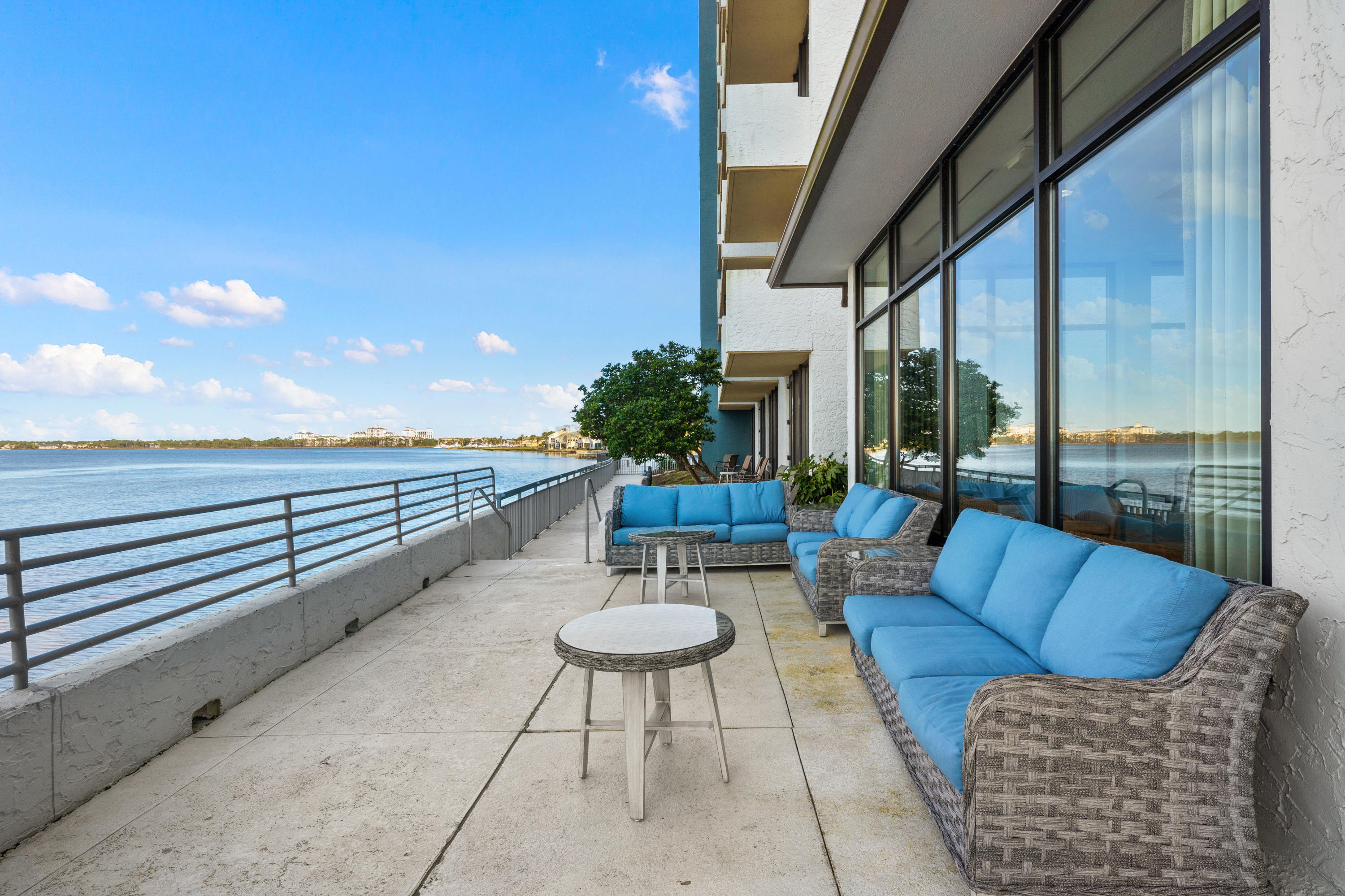 BAYSIDE CONDO SANDESTIN - Residential