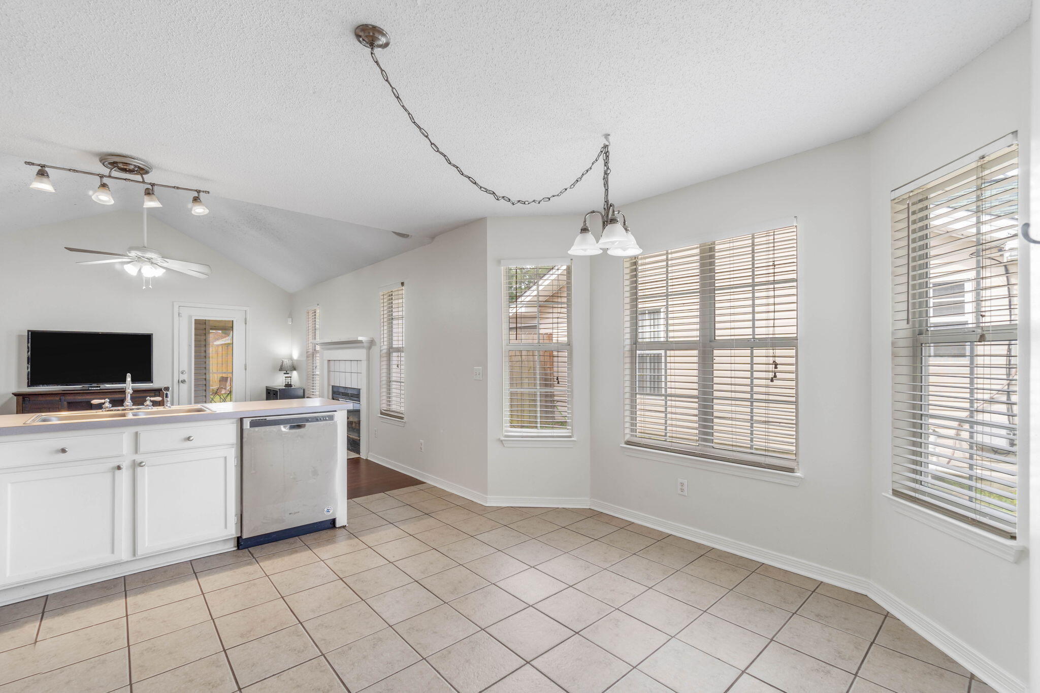 SUMMER HILLS PH 3 - Residential