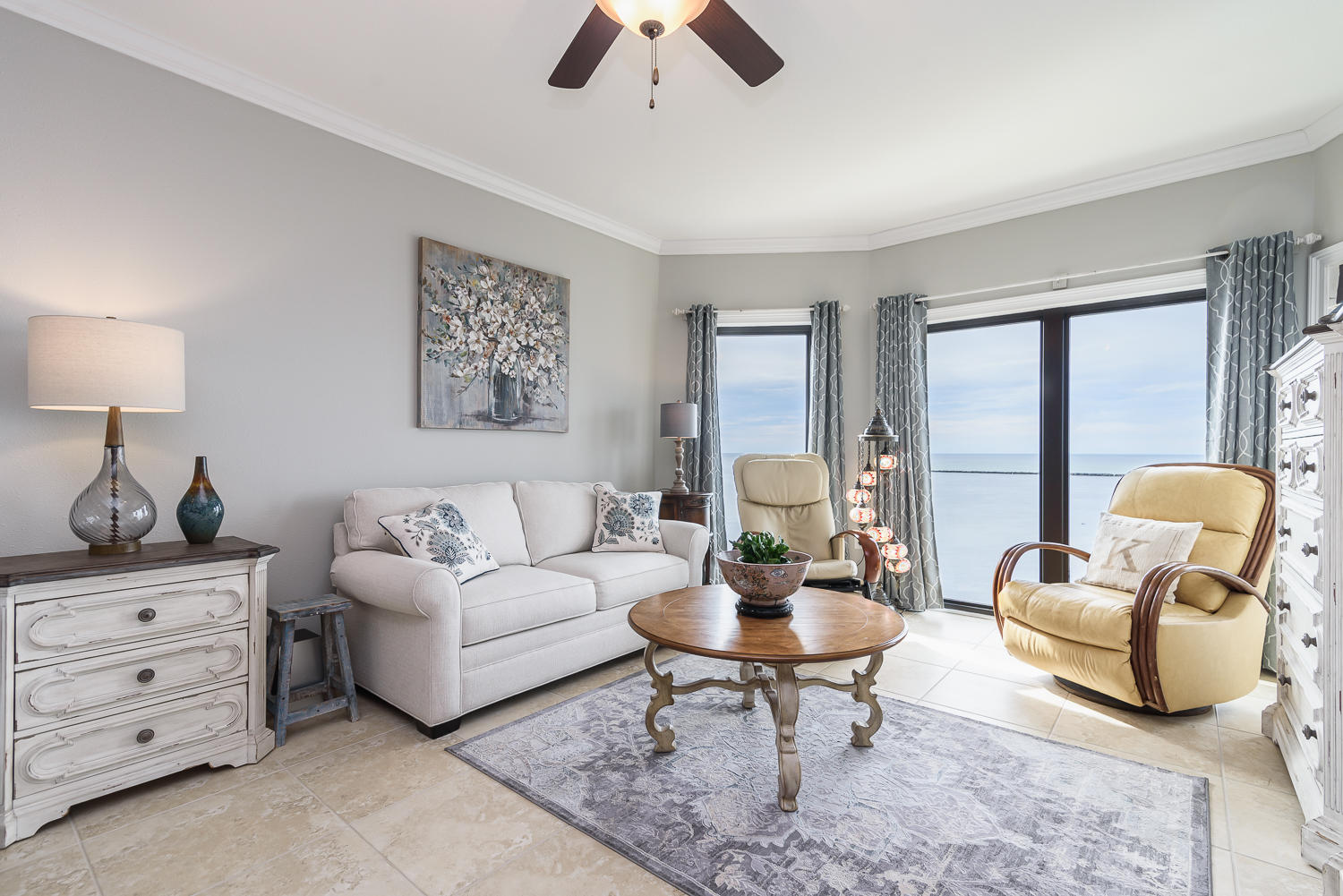 WATERVIEW TOWERS YACHT CLUB - Residential