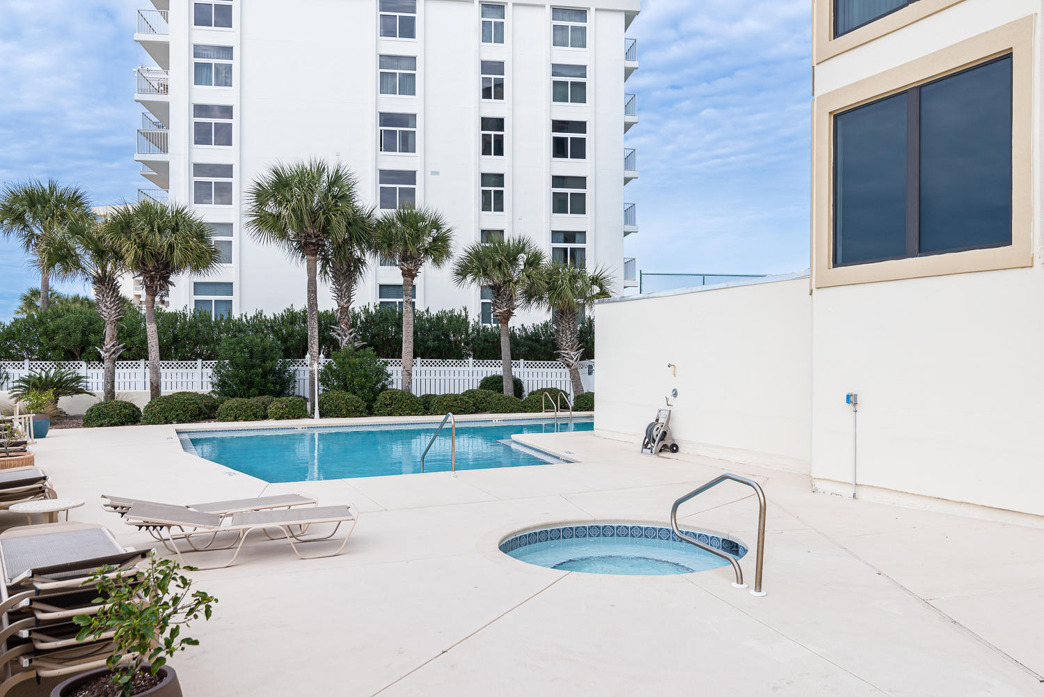 WATERVIEW TOWERS YACHT CLUB - Residential