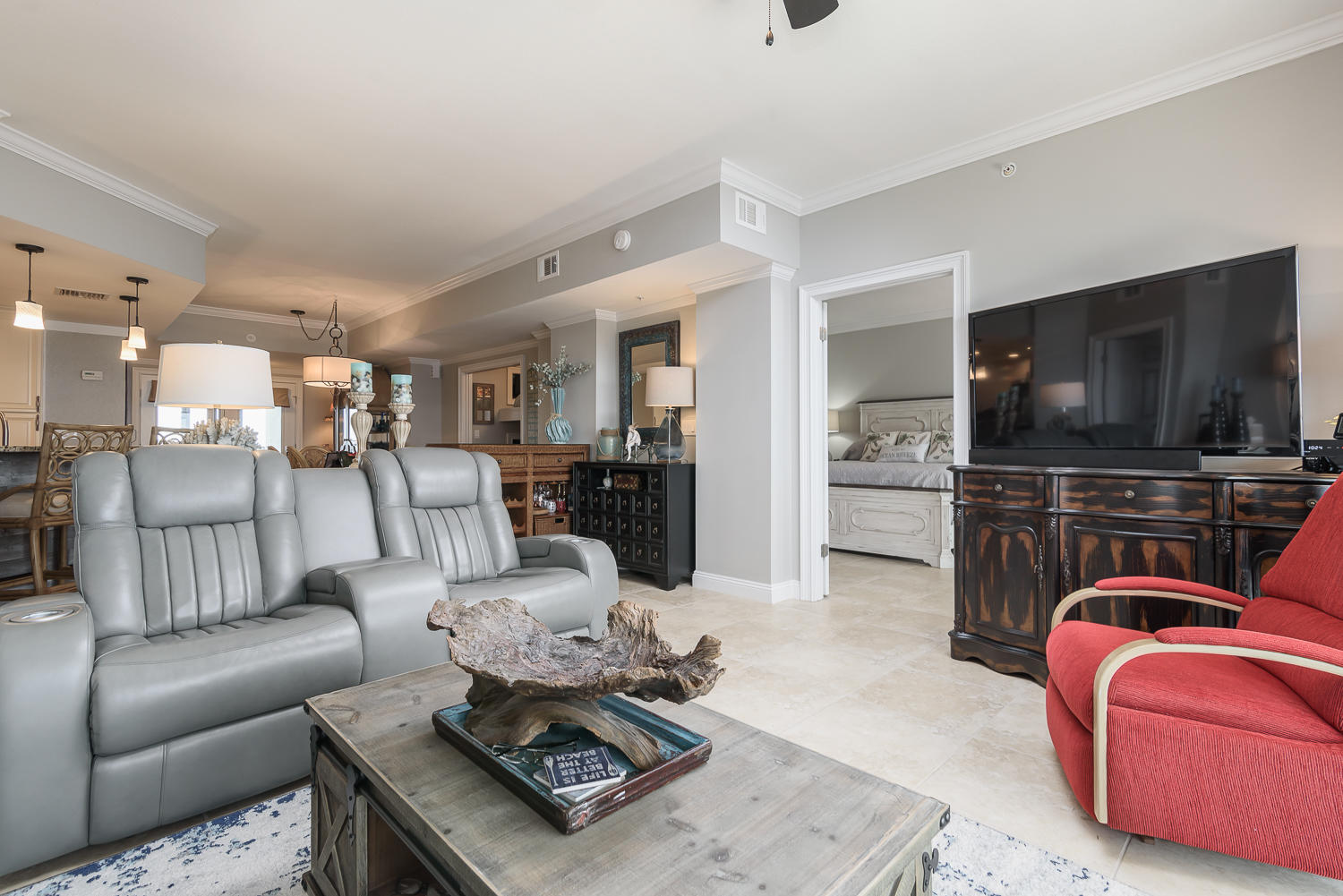 WATERVIEW TOWERS YACHT CLUB - Residential
