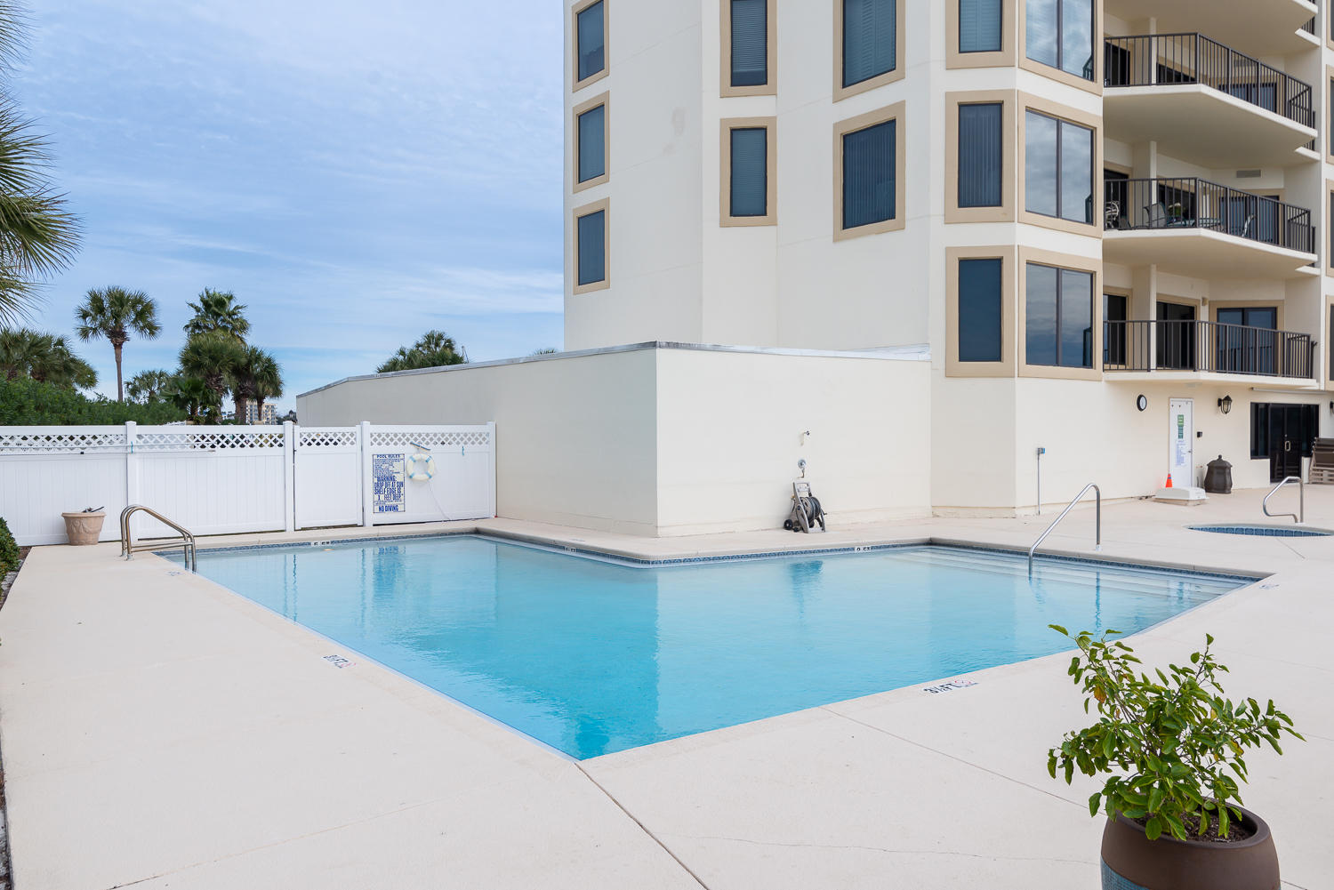 WATERVIEW TOWERS YACHT CLUB - Residential