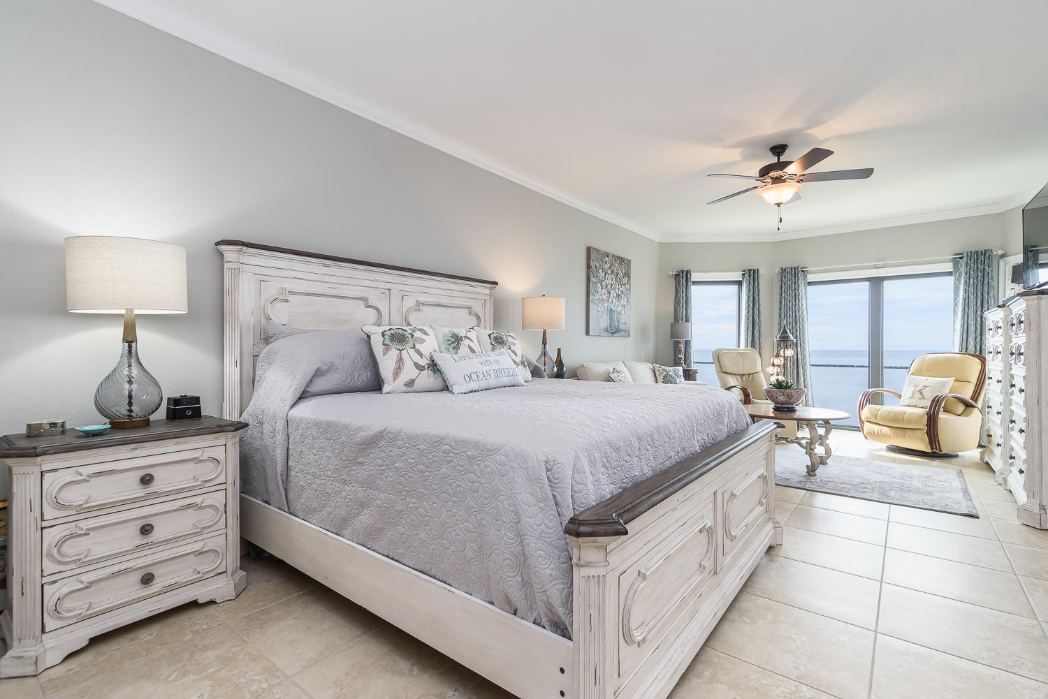WATERVIEW TOWERS YACHT CLUB - Residential