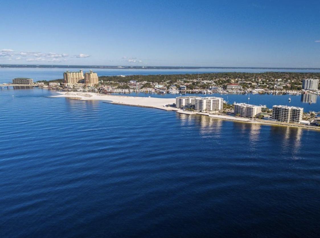 WATERVIEW TOWERS YACHT CLUB - Residential