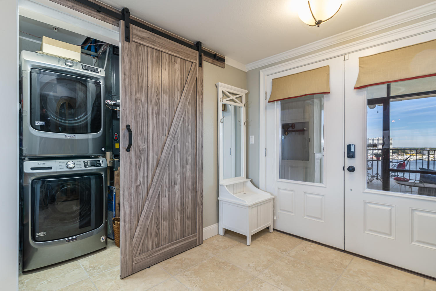 WATERVIEW TOWERS YACHT CLUB - Residential