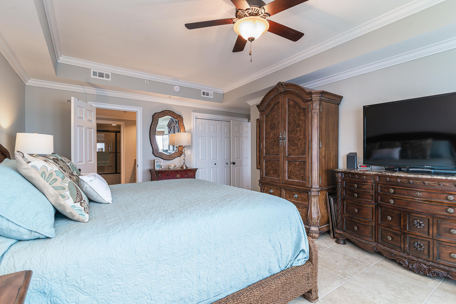 WATERVIEW TOWERS YACHT CLUB - Residential