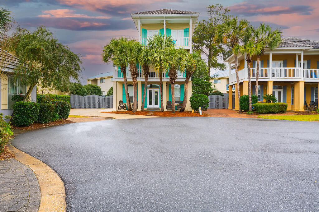 EMERALD SHORES - Residential