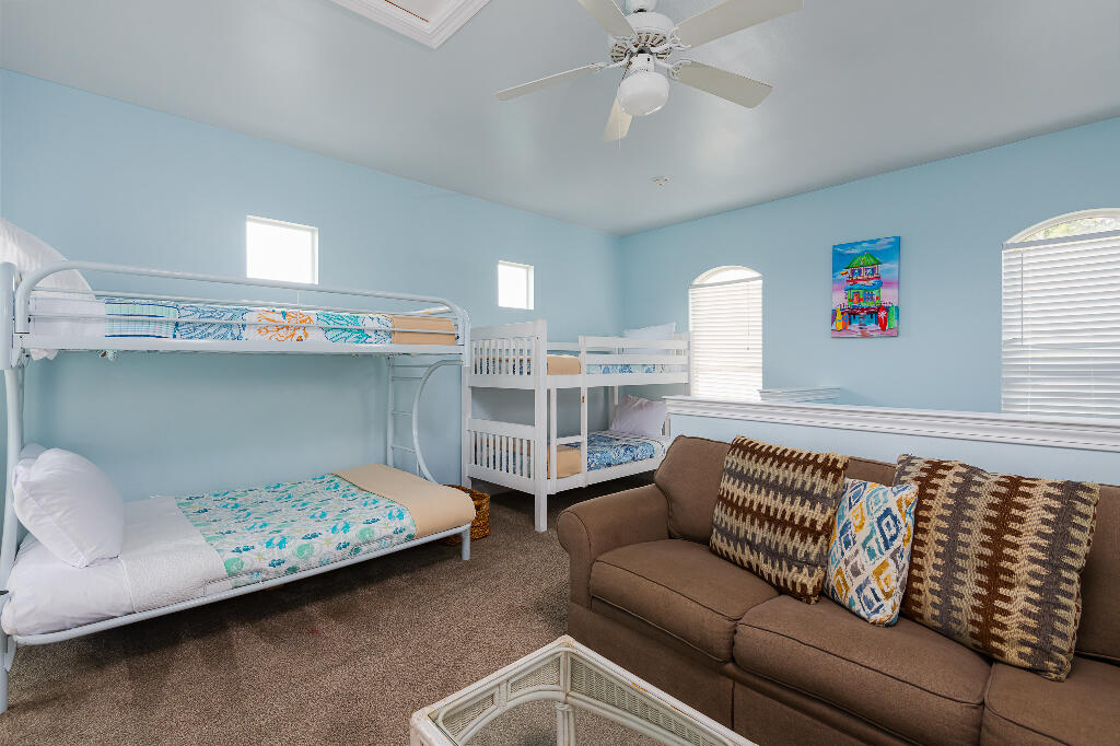 EMERALD SHORES - Residential