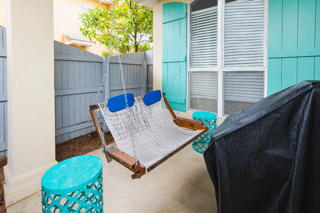 EMERALD SHORES - Residential