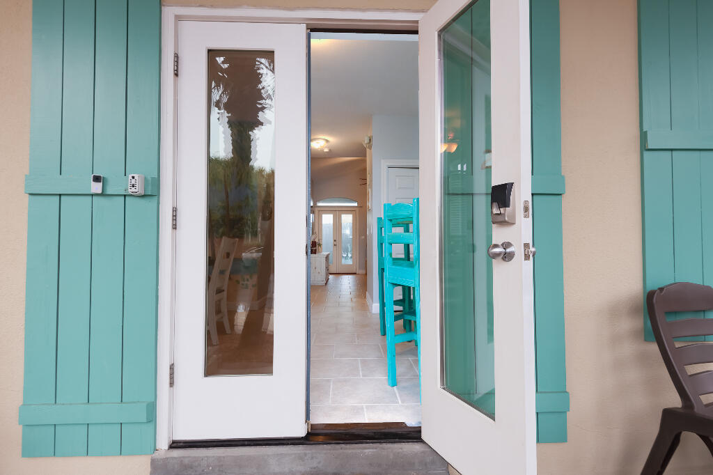 EMERALD SHORES - Residential