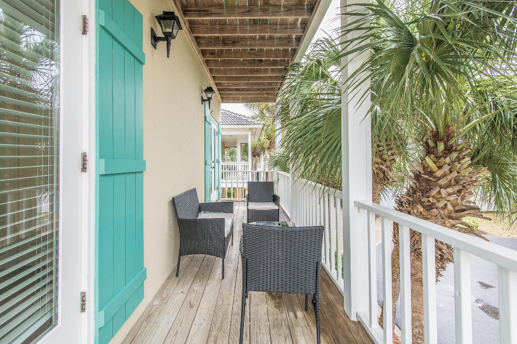 EMERALD SHORES - Residential