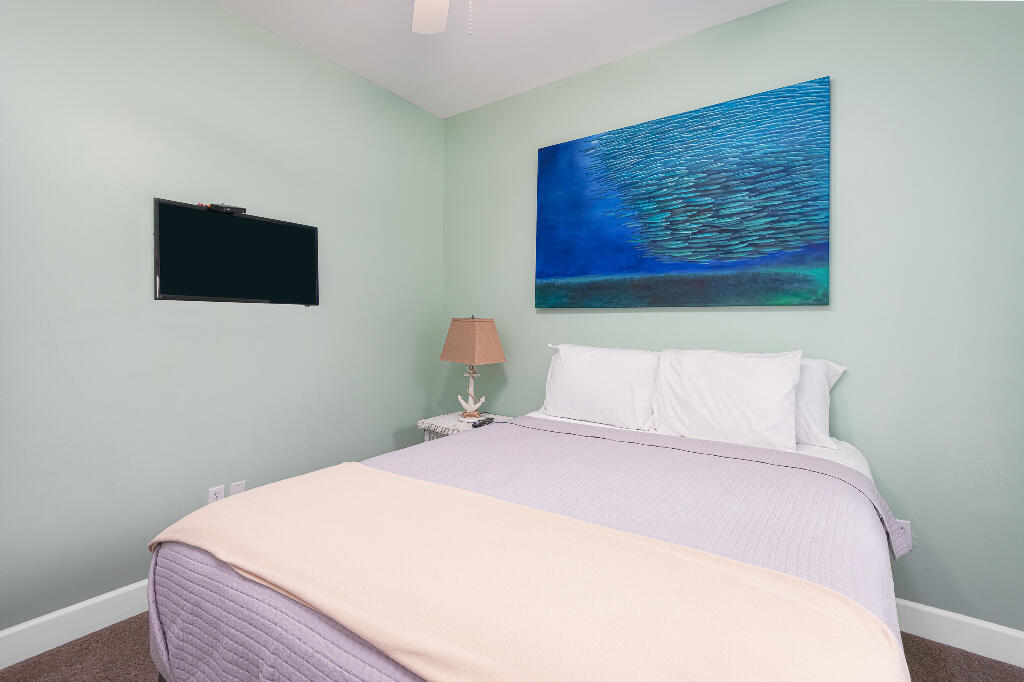 EMERALD SHORES - Residential