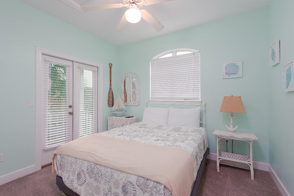 EMERALD SHORES - Residential