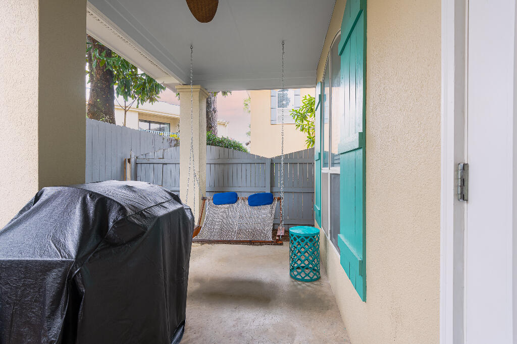 EMERALD SHORES - Residential