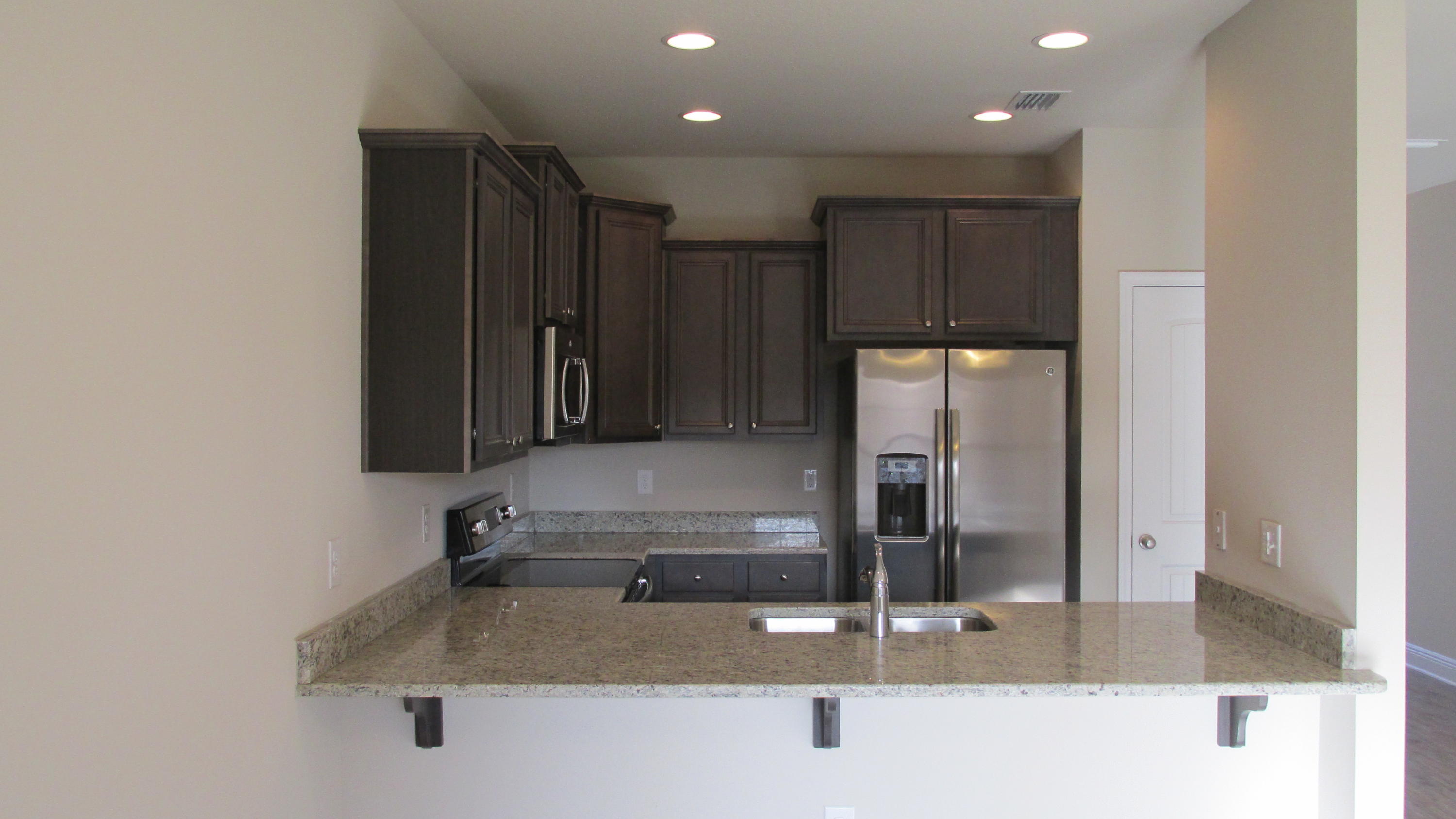 RESERVE POINTE - Residential Lease