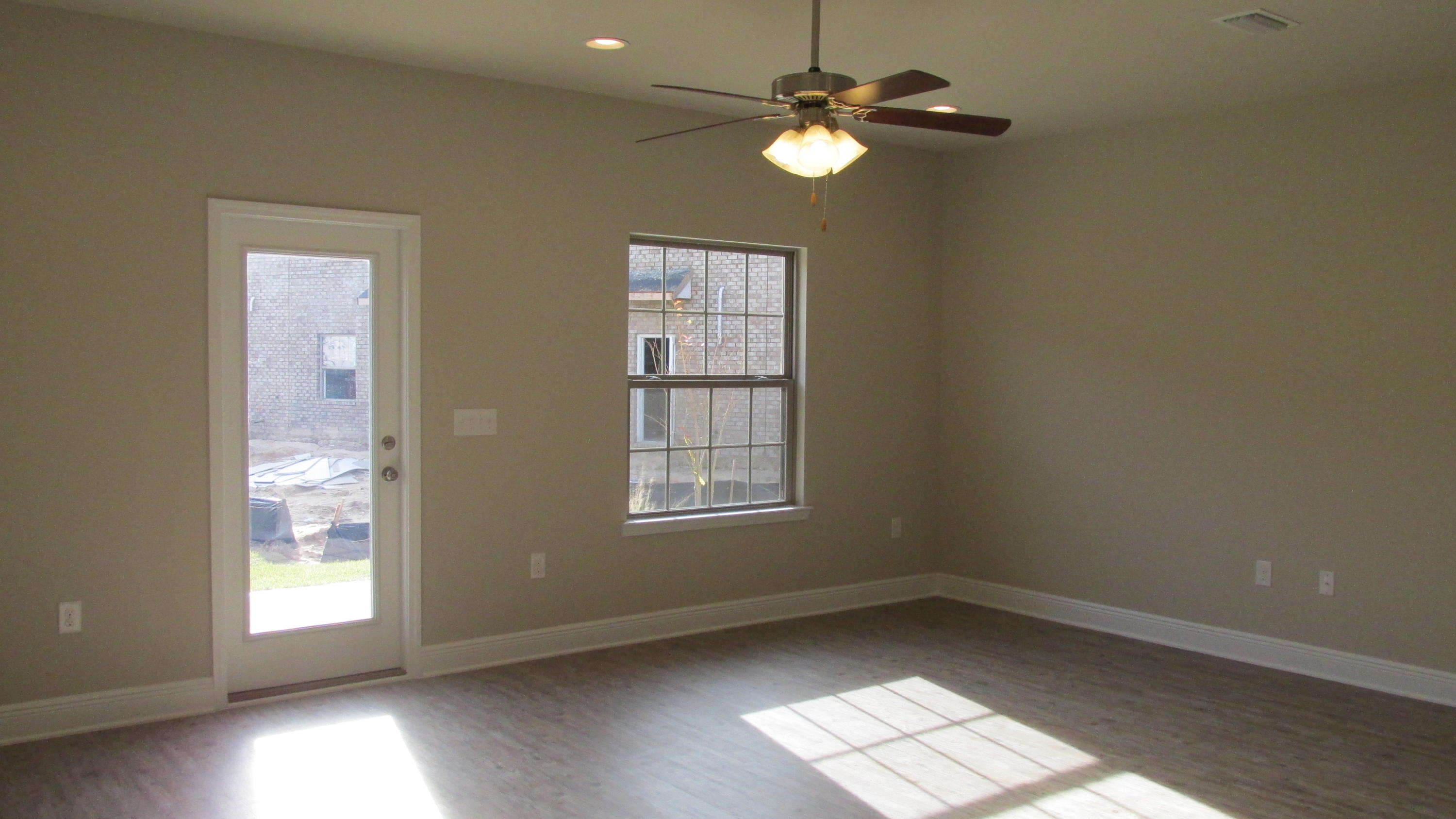 RESERVE POINTE - Residential Lease