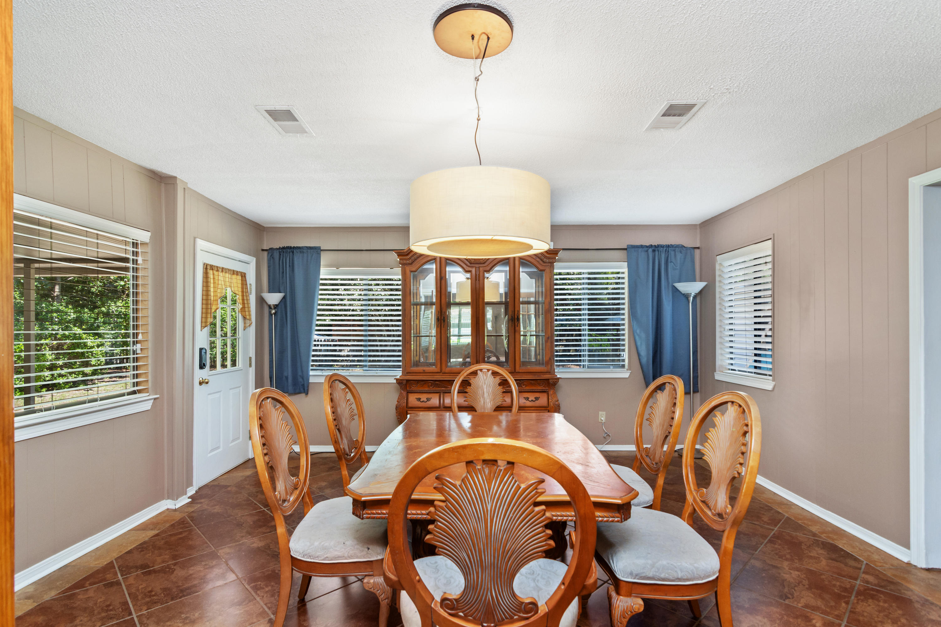 PINEWOOD ESTATES 2 - Residential