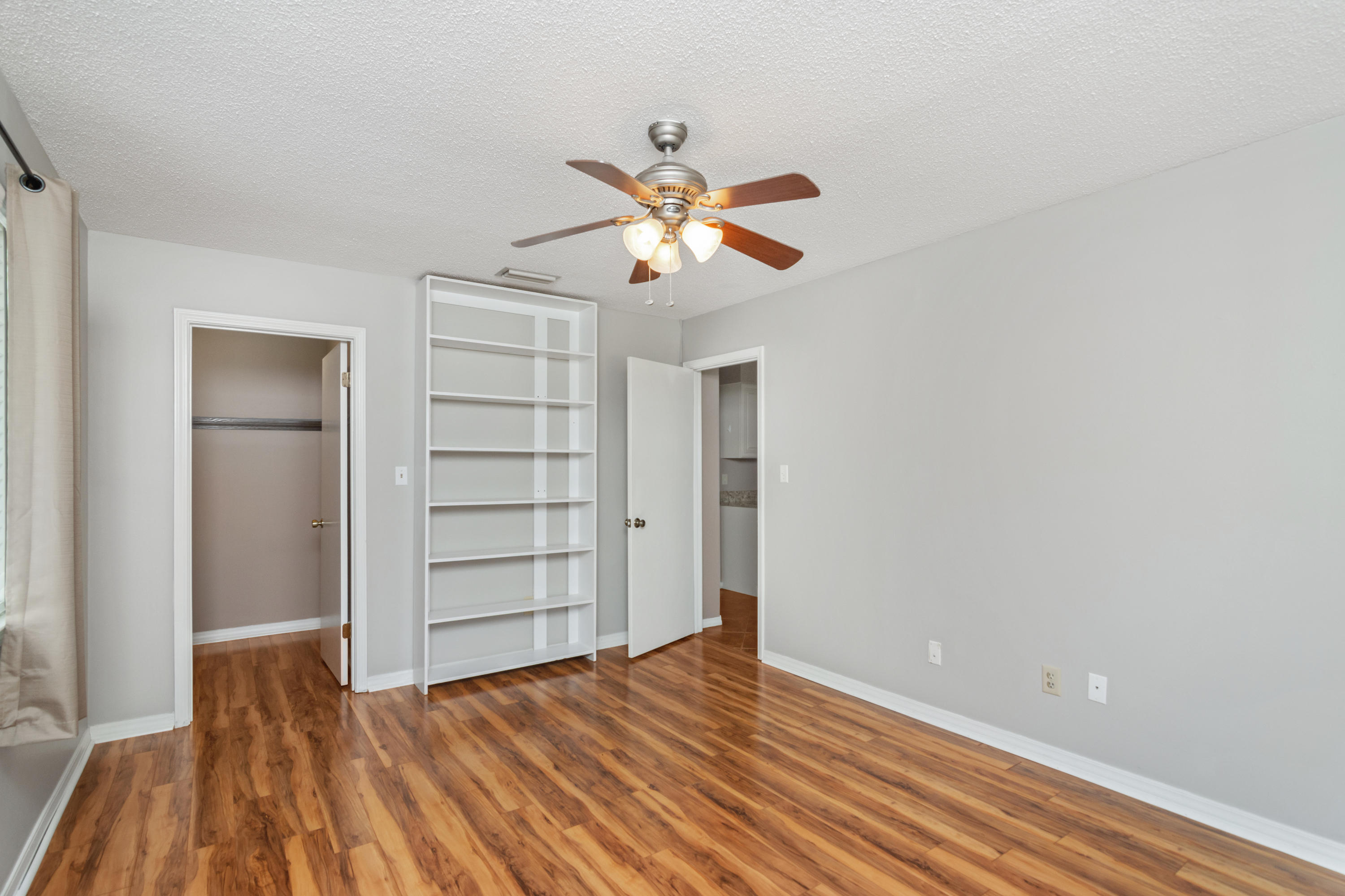 PINEWOOD ESTATES 2 - Residential